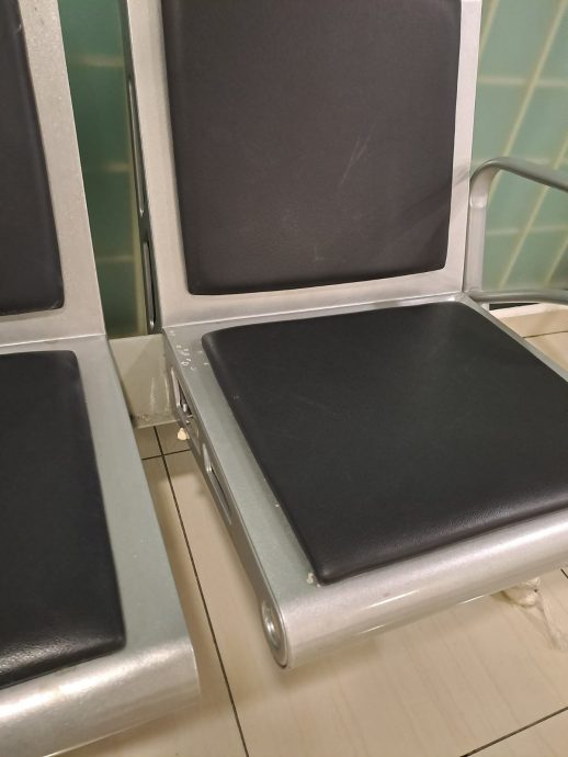 UTC椅子暗藏针头遭刺伤 女子:警方称小事无需报案!