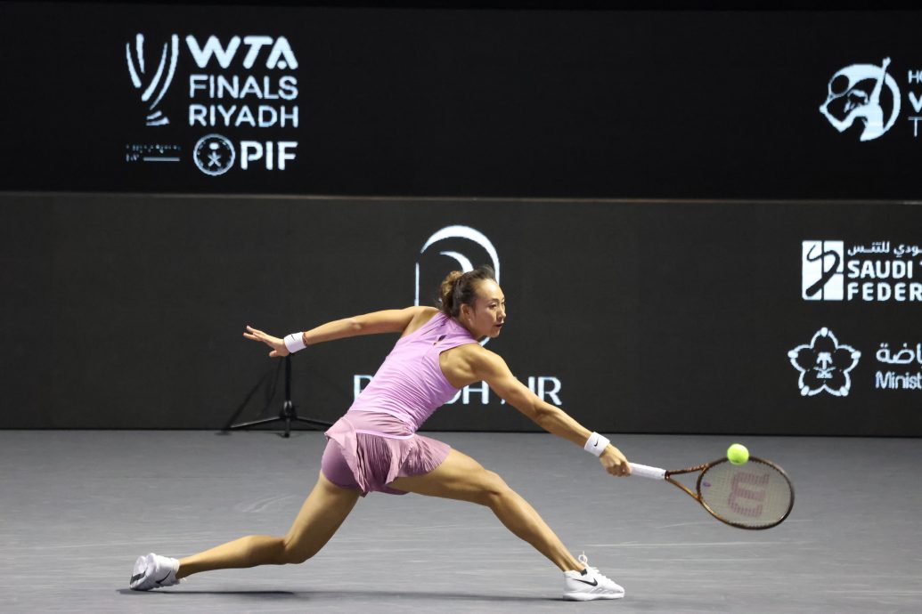 WTA年终总决赛|2盘勇挫克雷吉茨科娃 郑钦文决战高芙争冠