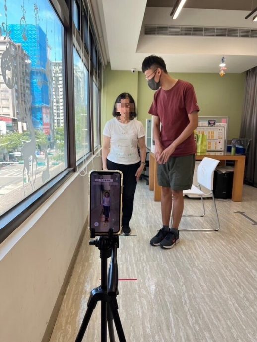 防跌APP掌握长者健康状况 2分钟计算核心稳定度