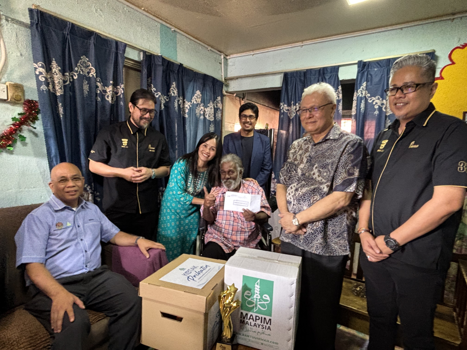 “只需缴纳10%费用可获保障”张念群:13类别艺术工作者享自雇社险