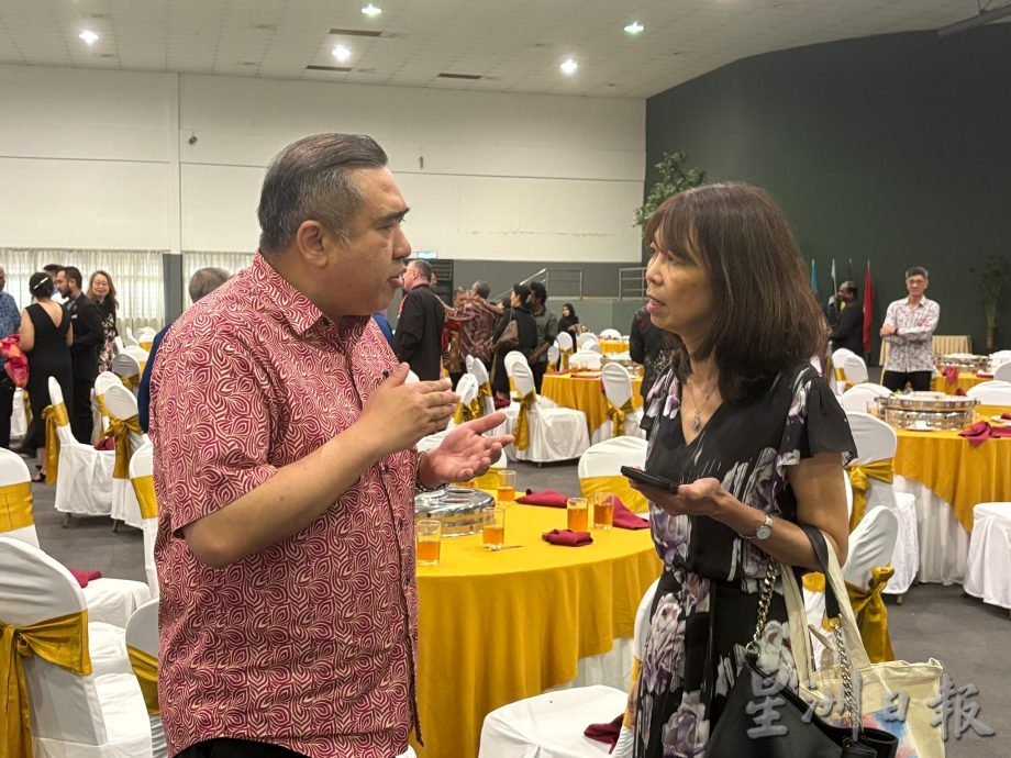 “圣诞期间机票仍低于500令吉”陆兆福:团结与和平至关重要