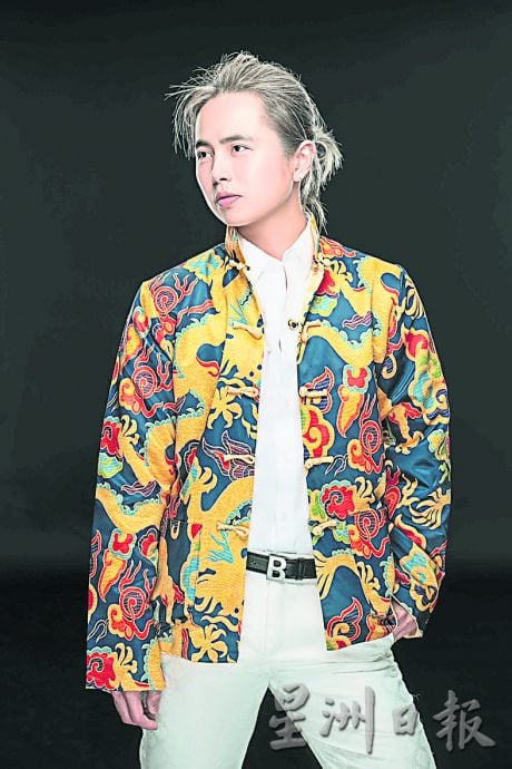 “抗毛躁烫发”主流趋势 新一年发型亮点 解锁