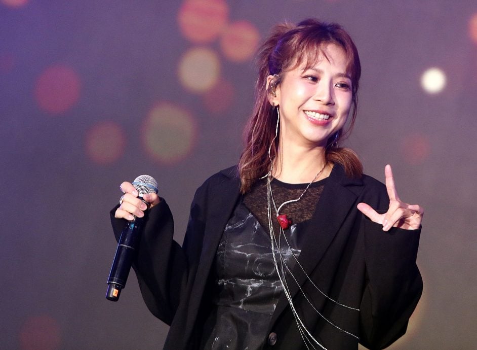 《阿拉斯加海湾》蝉联“最高播放率中文歌” 菲道尔突清空IG有状况?