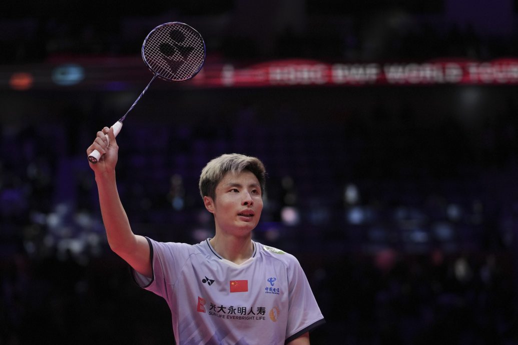 世界巡回赛总决赛| 父亲：脚上起血泡（老茧破裂）  石宇奇冠军得来不易