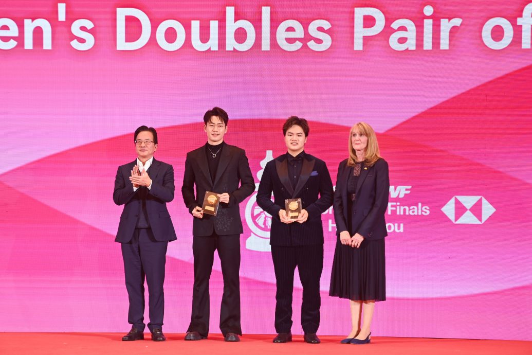 世界羽联年度颁奖礼| 梁王 圣坛 凤凰获年度最佳  中国斩获7奖最大赢家