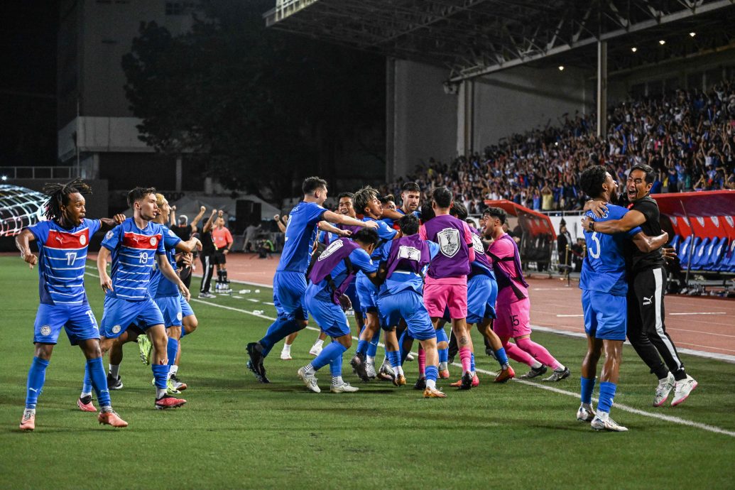 东南亚足球赛半决赛首回合| 主场2比1爆冷赢下首回合  菲律宾52年来首胜泰国