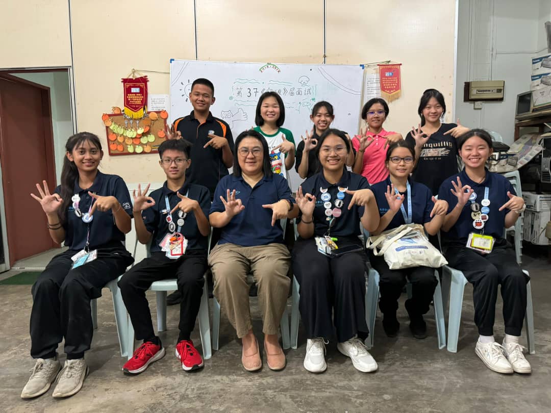 东:年轻人:关丹学记队第37届《突破》新学记面试顺利举行,共有9位中学生参与面试。