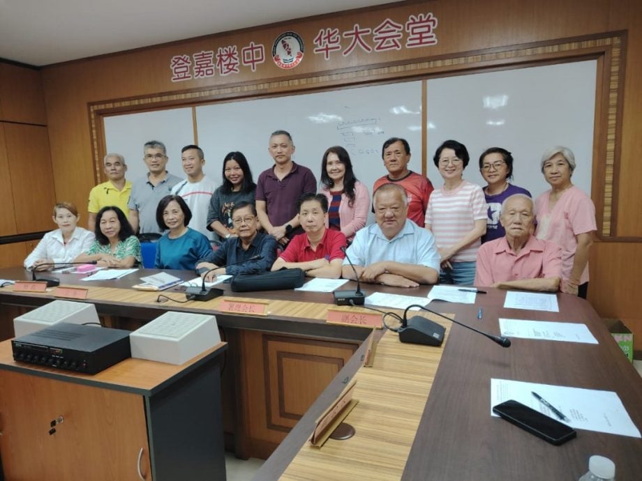 东:登嘉楼中华大会堂在相隔5年后再主办迎新岁收工宴,为维修会所工程募集基金。