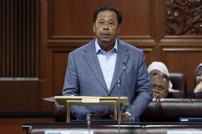 人资部:修法提供24小时社险保障 非工作事故享私院医疗