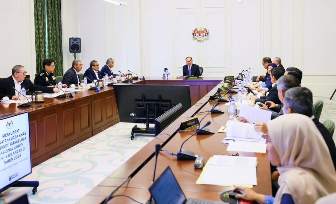 亿佩处理／安华：资讯自由法案将于明年提呈国会