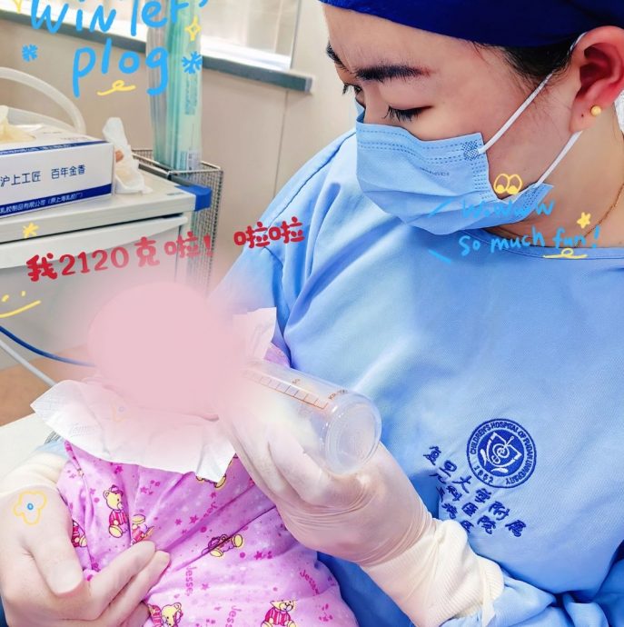 体型比矿泉水瓶还小 胎龄仅22周早产儿获救出院