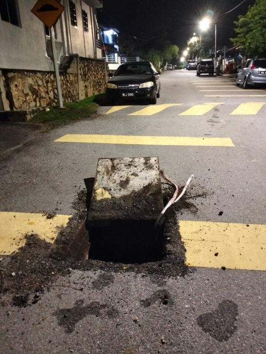 窃贼偷完电缆线后留下“手尾”,芙丽阳园多个坑洞陷阱危及路人安全