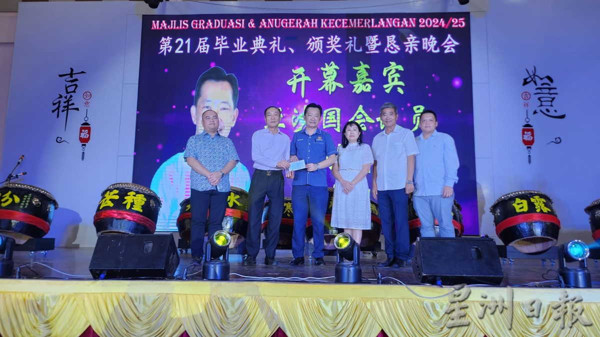 供星洲网/谢琪清公布2024年给选区华小总拨款高达103万 论需要分配反驳“偏爱加小”论