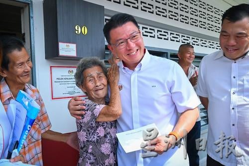 倪可敏:没钱换屋顶可申请 房地部重建修缮3467房屋