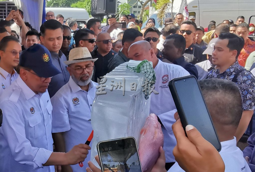 安华:我国经济成长很好,但是物品价格和生活费高涨仍是问题