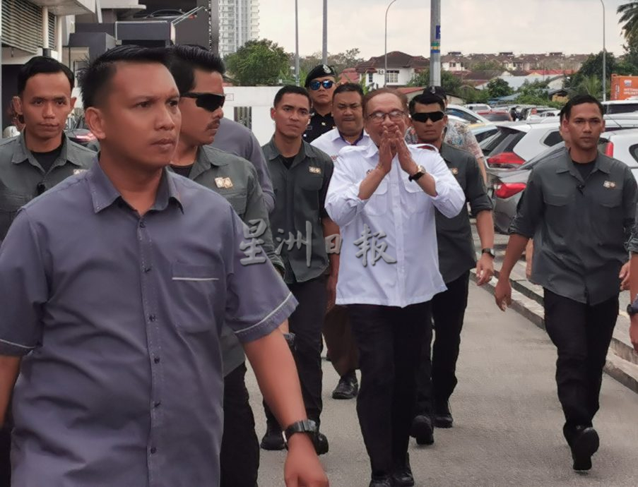 安华:我国要在清真工业中创造更多的经济价值