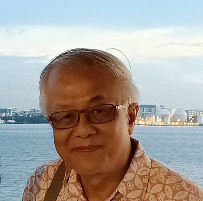 全国: 前哥打峇鲁市议员符芳侨表示,多年来,酒店里举办的华人晚宴以酒待客,从来没有被干扰过。2024年杪这一单,官方单位掀酒的课题,说明了经济发展不重要,表面形象超越一切。