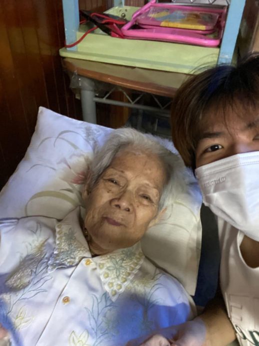 丹州哥市皇后美发美容中心东主黄新顺,以大爱及无所畏惧的精神,生前签名支持成为无语良师(大体捐赠),希望躯体在她往生后能够作为医学用途,并期许未来医生通过实际培训和体验中,能够成为更出色的医生,利惠更多病黎。