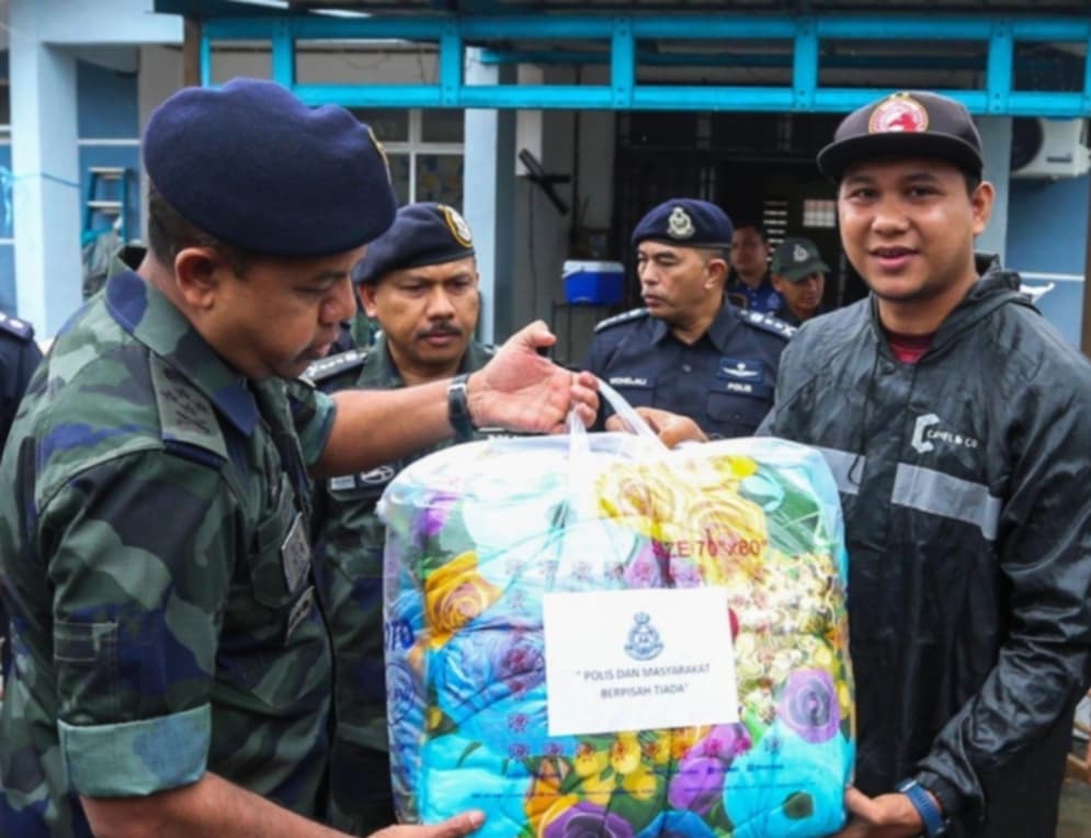 全国副总警长拿督斯里阿育汉今日披露,吉兰丹州第一波水灾,共有469户警官和警员的家庭受灾,涉及大约1500人。