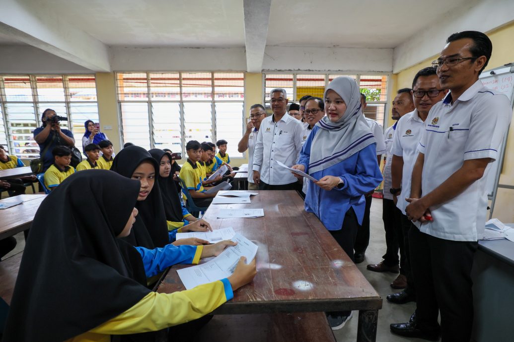 全国:教长:在水灾州属继续实施,居家学习仍符合时宜。