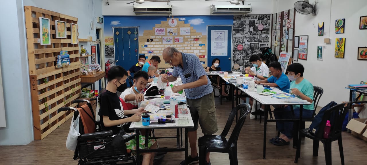 全国:暖势力:双福美术老师潘品通