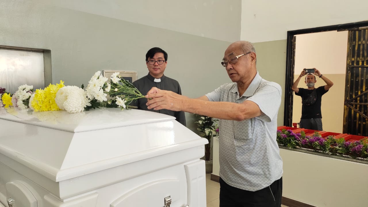 全国:暖势力:双福美术老师潘品通