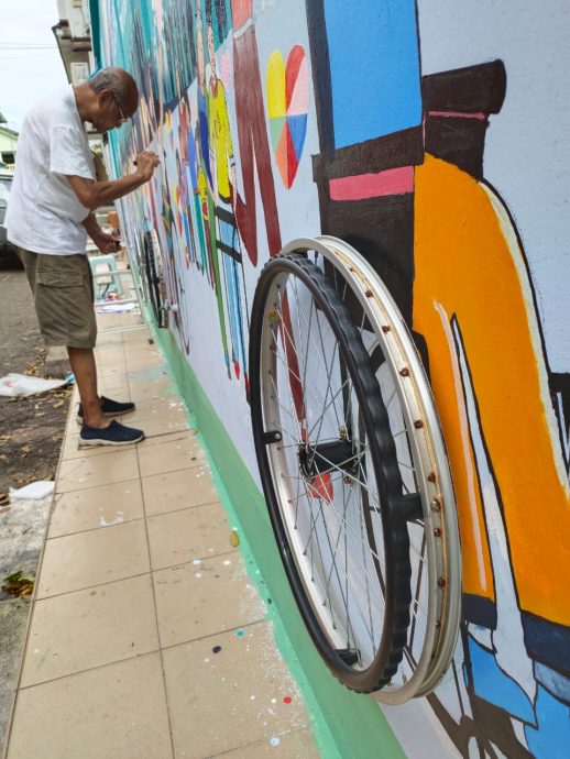 全国:暖势力:双福美术老师潘品通