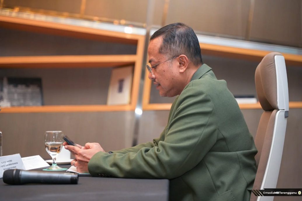 全国:登大臣辞国盟总财政