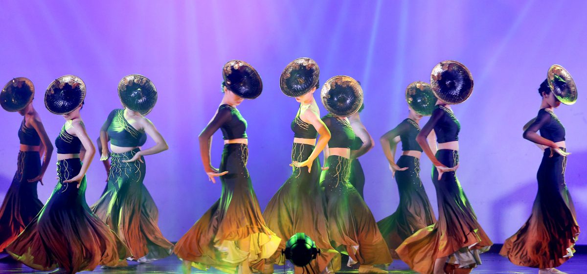 全霹舞蹈观摩晚会 半港侨民双喜临门