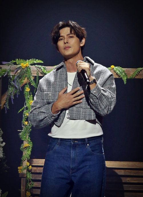 再唱出道曲哭花脸 蔡恩雨:还美吗?