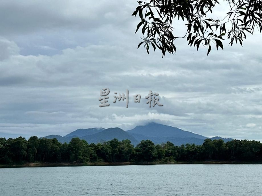 半岛心旅行(马六甲)野新津津蓝湖