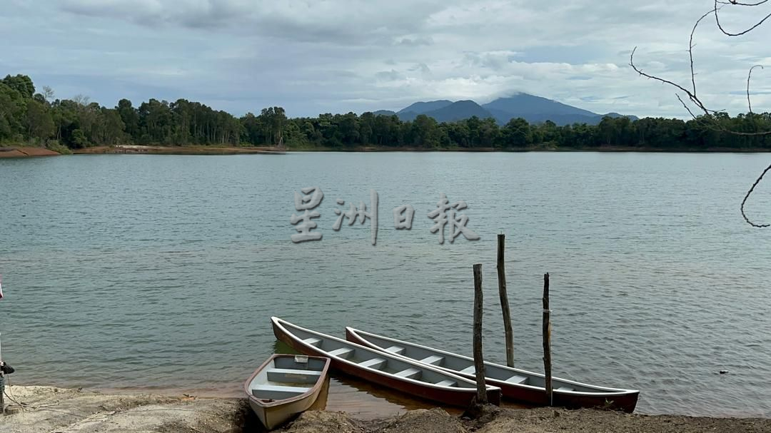 半岛心旅行(马六甲)野新津津蓝湖