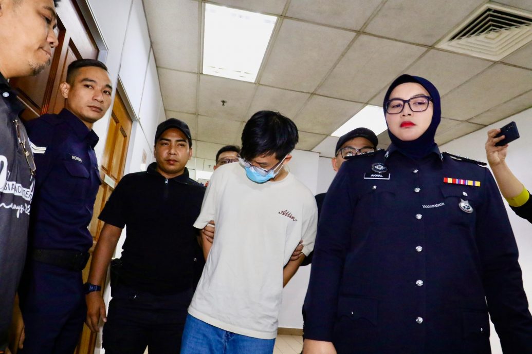 **即时国内**全国：涉秘密禁锢15岁中国女孩绑架罪，22岁中国男不认罪