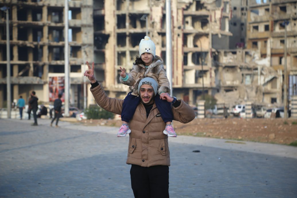 叙利亚局势陷真空 多方力量博弈