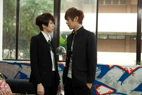 合唱被嫌弃粉丝求曾沛慈别收录 惹恼汪东城扬言:终止合作