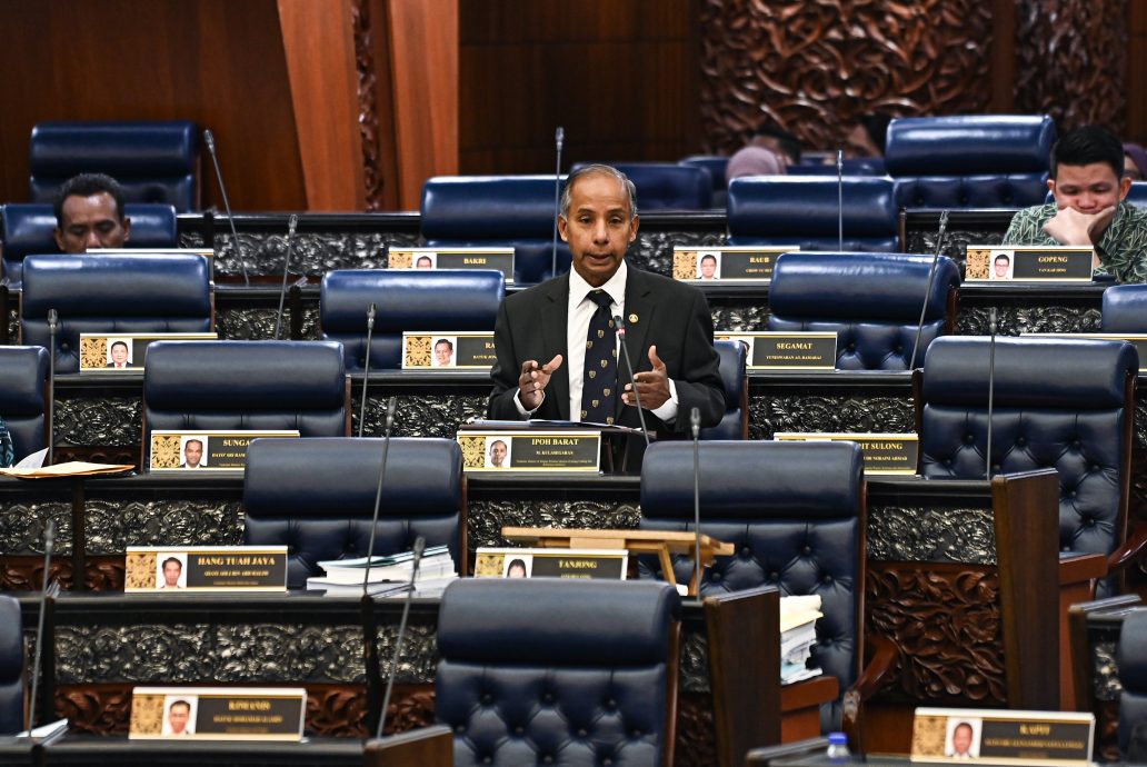 国会/古拉:成立大马监察委员会法案/明年呈国会