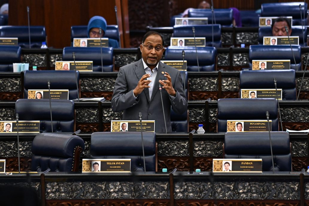 国会/赞比里:无力缴注册费/政府大学不得阻学生入学