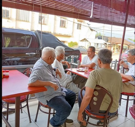 外长茶室吸烟∕ 卫长：法律前人人平等