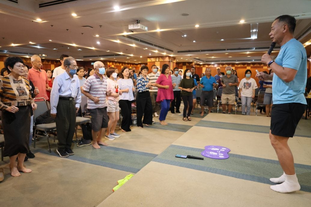 大都会/做头/本报讲座/核心逆龄 节拍超慢跑