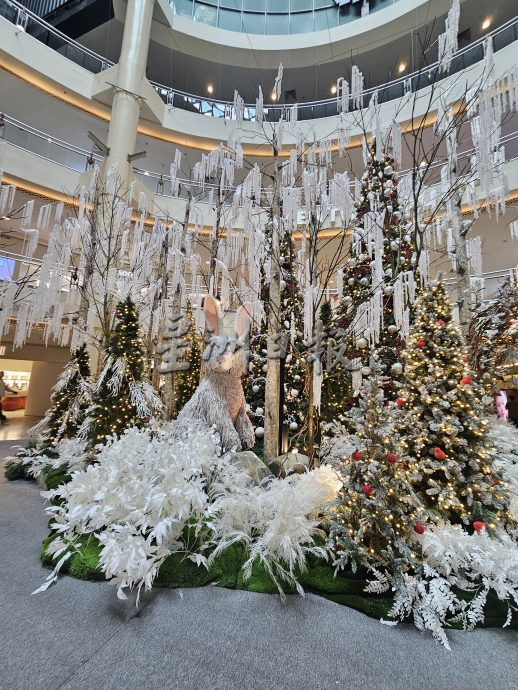 雪隆商场圣诞装饰