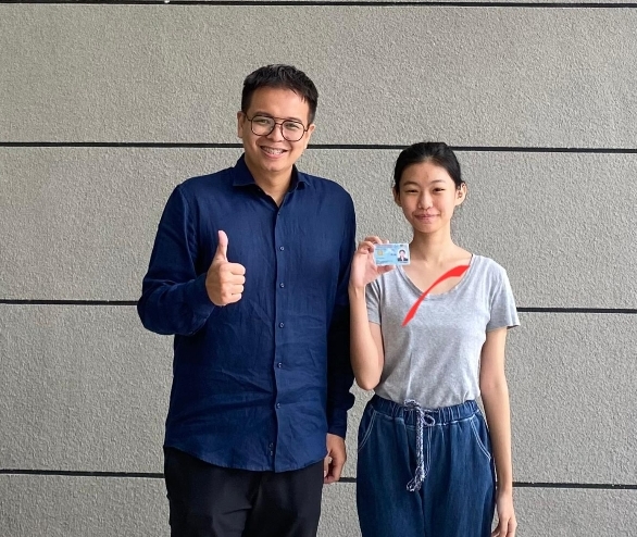 大都会/兼职少女及时拿到大马卡,获大学录取开启人生新篇章/1图