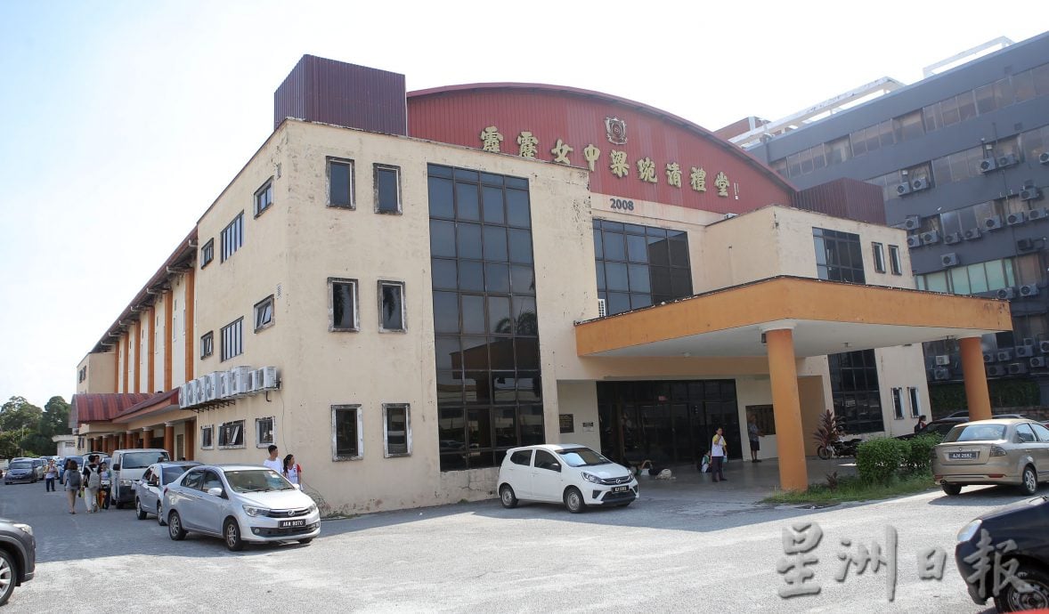 大霹雳封底主文/【华中现在未来】/霹雳女中尚待校长来掌校 提升学术课外活动不停顿