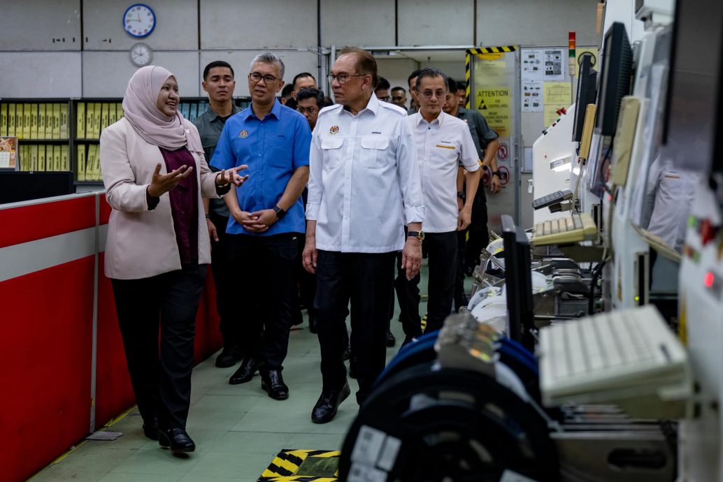 安华:本地企业应利用科技领域投资 使人民获机会