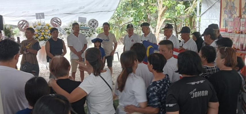 **已签发**全国:暖势力:东甲退役海军李文财辞世,获国旗盖棺荣誉