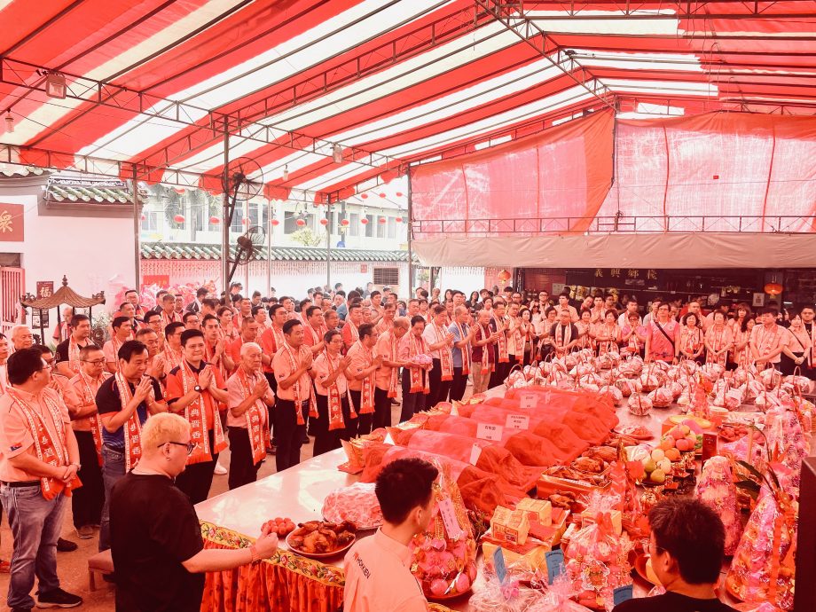 林德明:坚守文化意义,柔佛古庙庆洪仙大帝宝诞