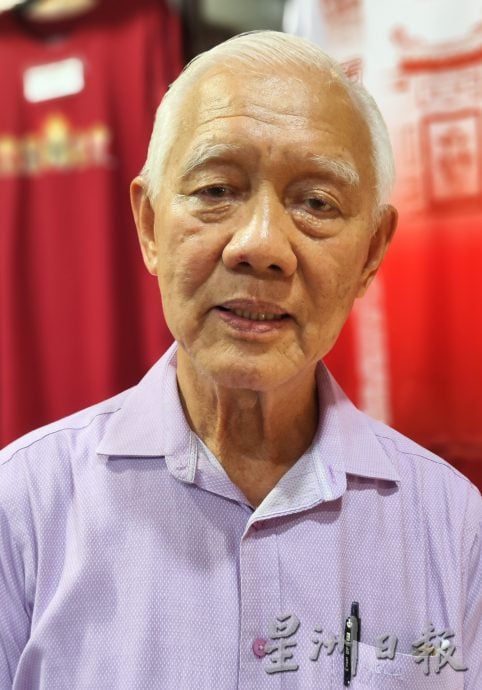 **已签发**柔：头条之一：柔佛再也中华义山部分转商业地，商业市场计划料明年3月竣工