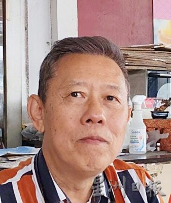 **已签发**柔:封面副文:【特稿】:大火毁百年建筑,士乃人望老店原貌重修