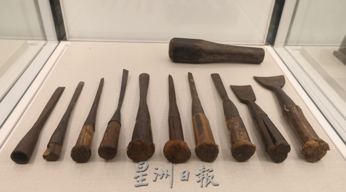 **已签发**柔:封面:【特稿】:以木工器具为主题,新山家具公会创设“家具文物馆”