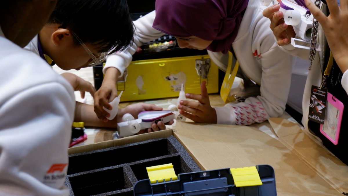 **已签发**柔:封面:【特稿】:古来太子城国中“LAYANG”队代表柔佛,勇闯“F1在学校”全国赛