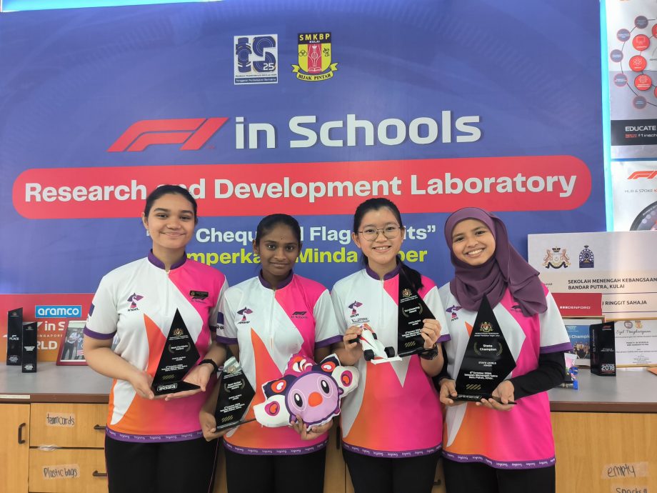 **已签发**柔:封面:【特稿】:古来太子城国中“LAYANG”队代表柔佛,勇闯“F1在学校”全国赛